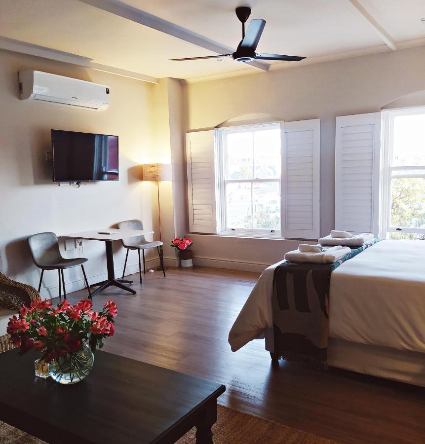 Apartment At Hermanus Waterfront מראה חיצוני תמונה