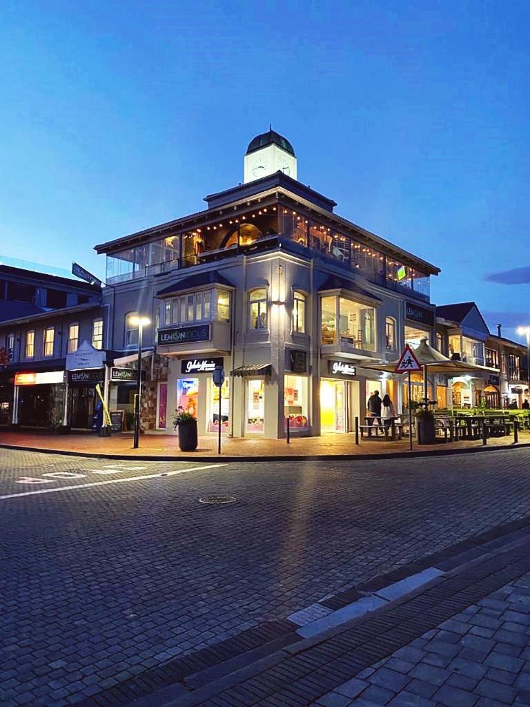Apartment At Hermanus Waterfront מראה חיצוני תמונה