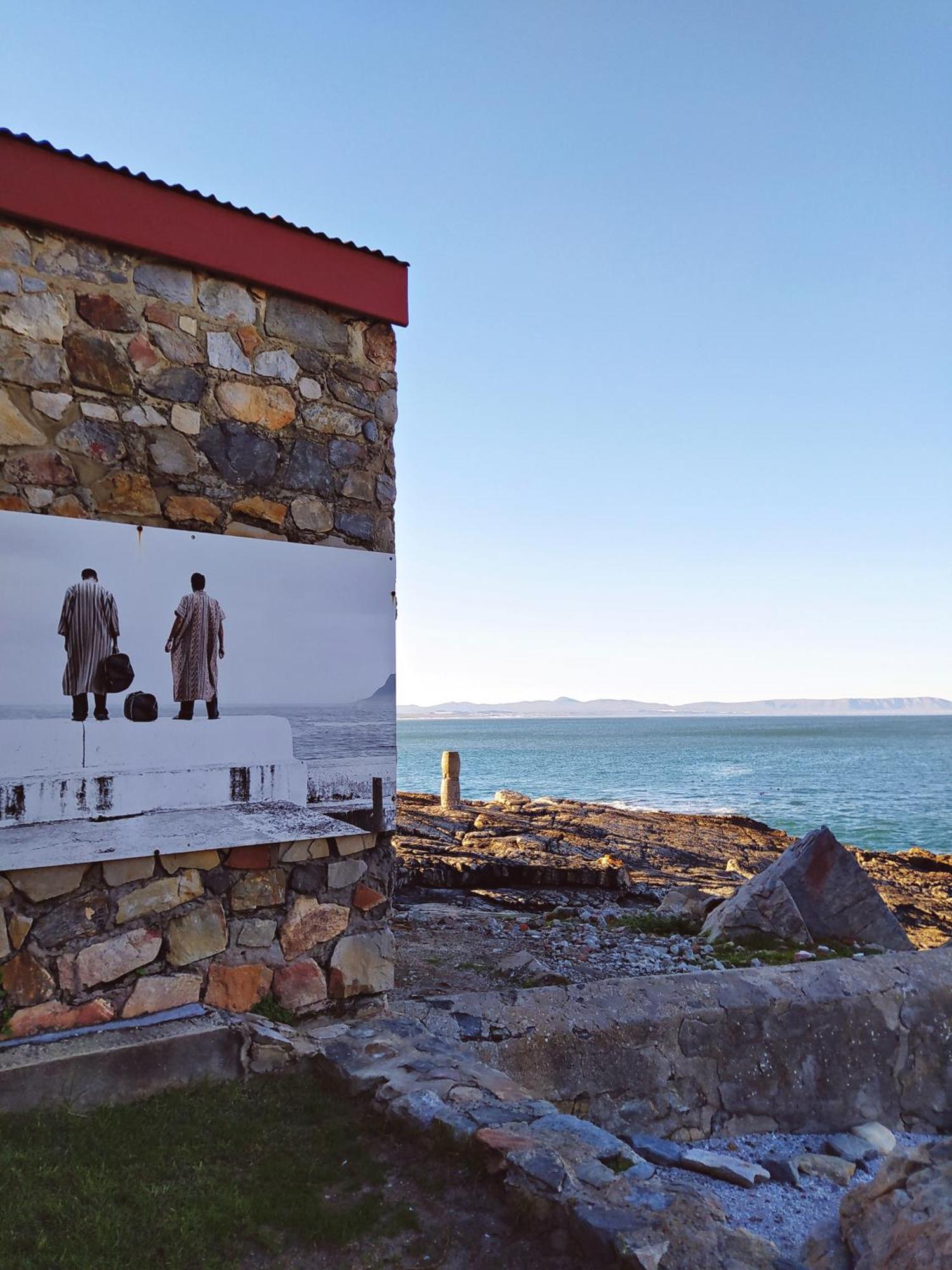Apartment At Hermanus Waterfront מראה חיצוני תמונה